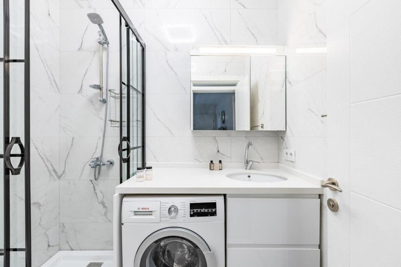 Daire Bright Private Modern 2bd1bath Bebek Gem! #247 İstanbul