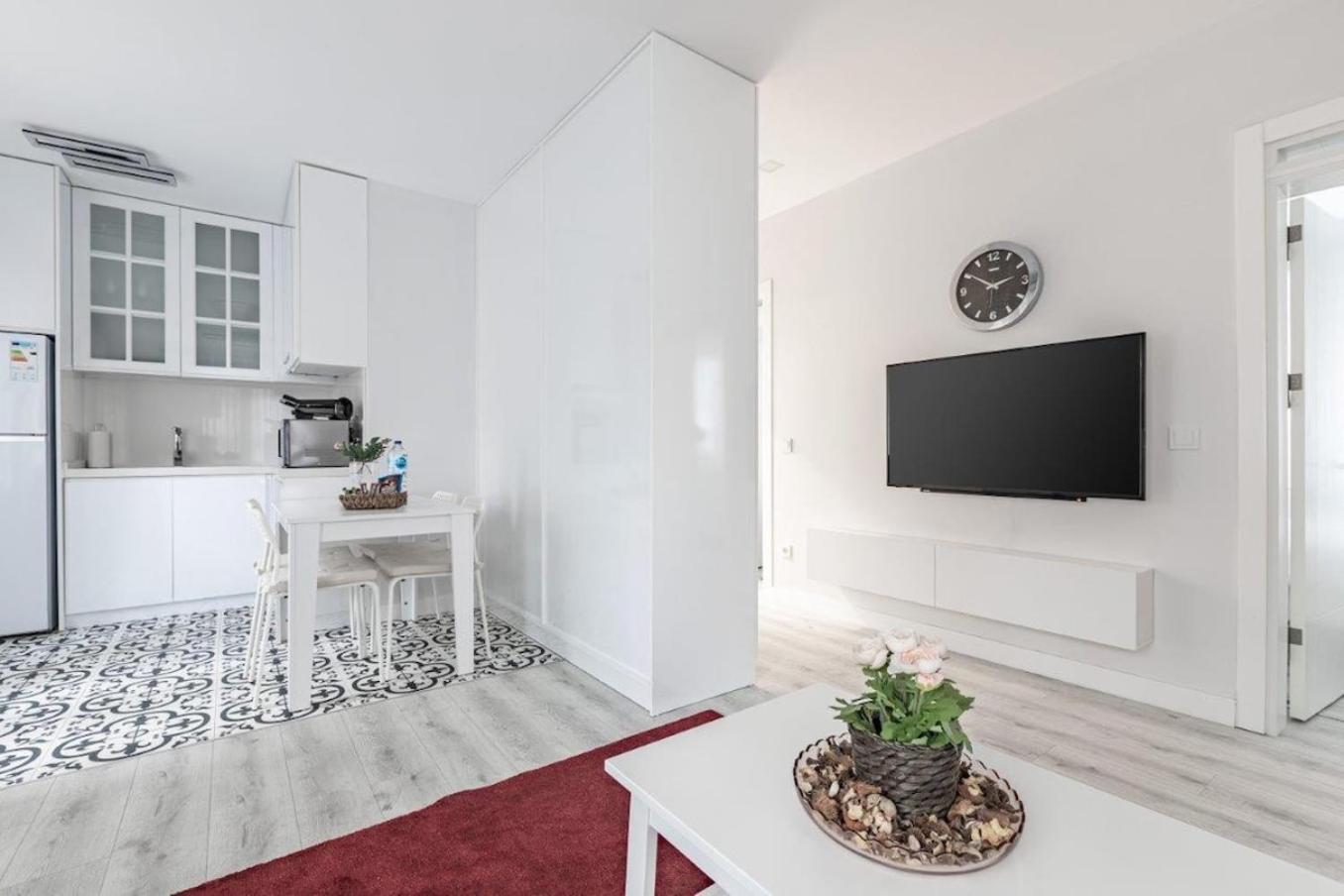 Bright Private Modern 2bd1bath Bebek Gem! #247 Daire İstanbul